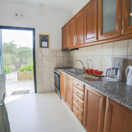 Villa Adonis Halikounas 외부 사진