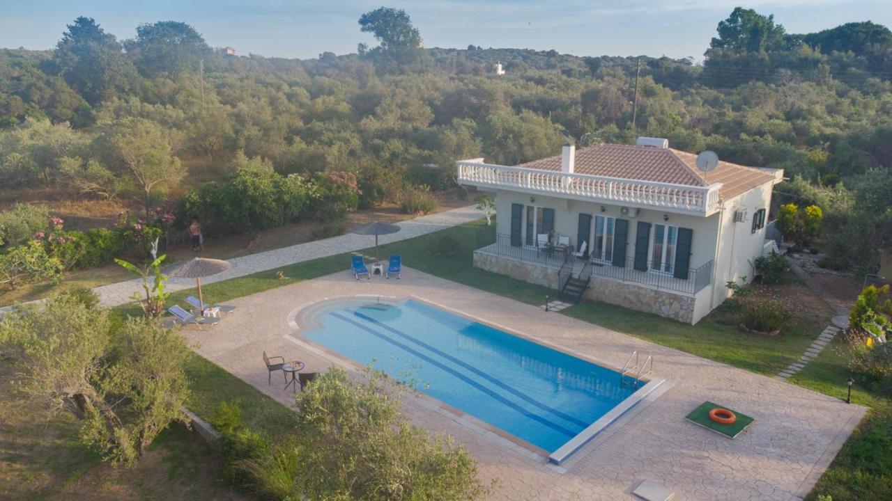 Villa Adonis Halikounas 외부 사진